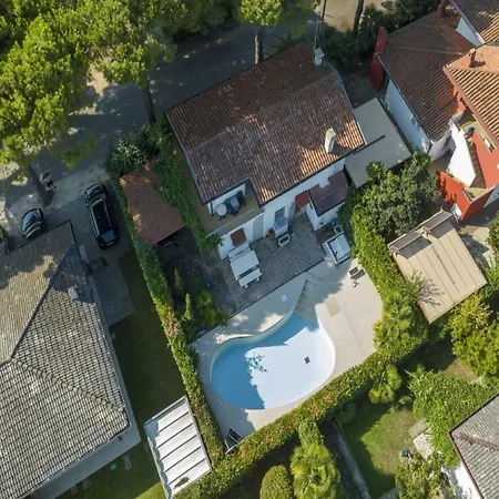 Exclusive With Pool Near The Villa Bibione